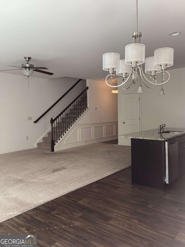 Building Photo - 1418 Haynescrest Ct