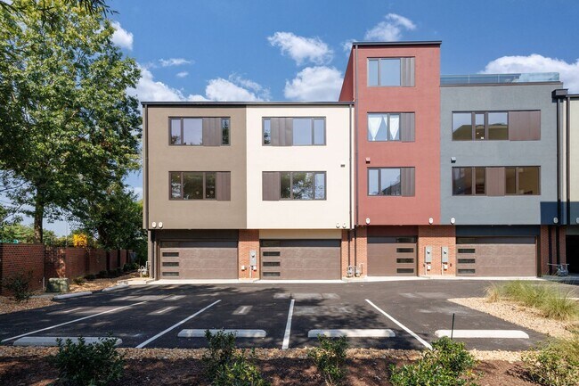 Building Photo - 223 S Stafford Ave