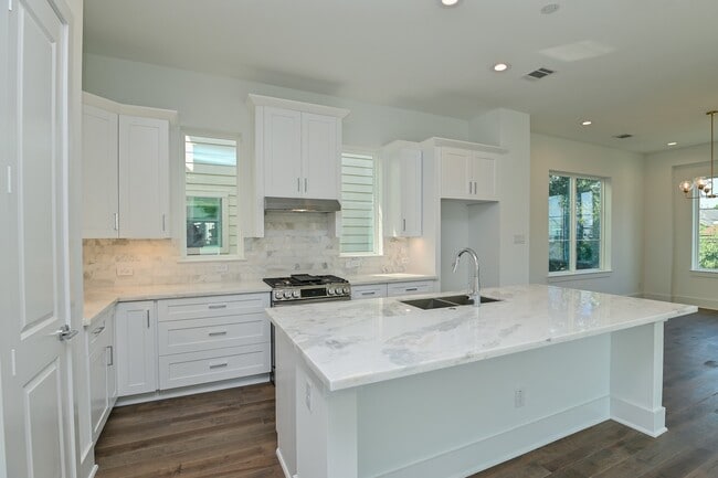 Building Photo - 4317 Koehler St