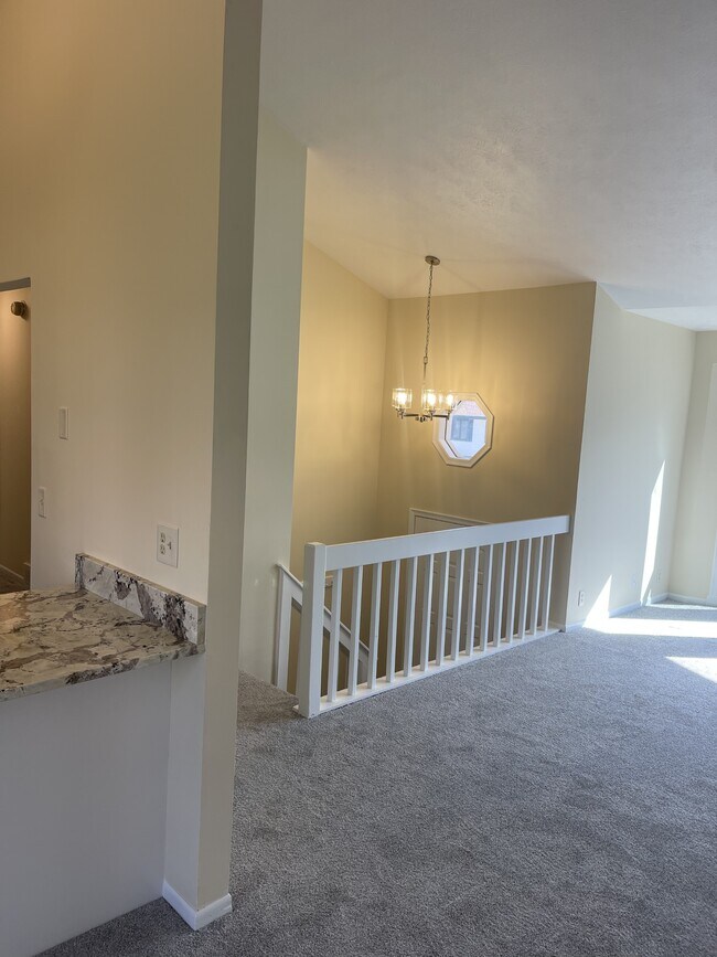 Building Photo - 406 Laredo Rd