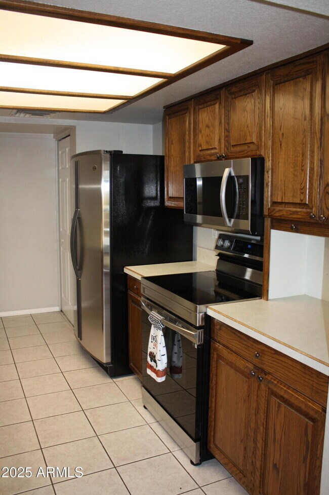 Building Photo - 15420 N 58th Ave