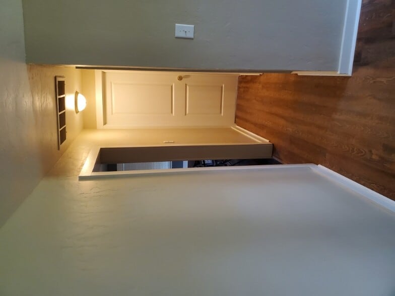 Building Photo - 901 N Bledsoe St