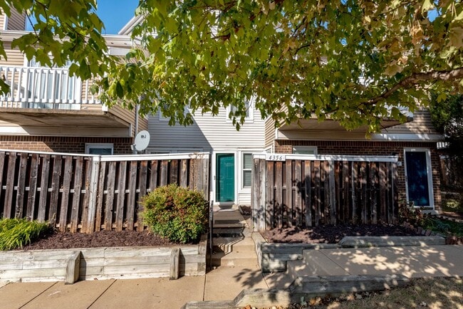 Building Photo - 4356 Pembrook Village Dr