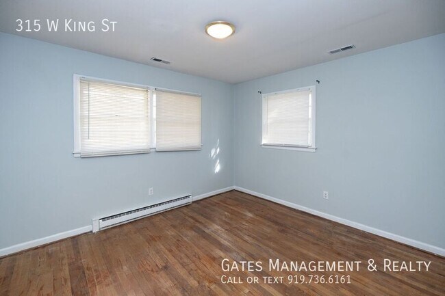 Building Photo - 315 W King St