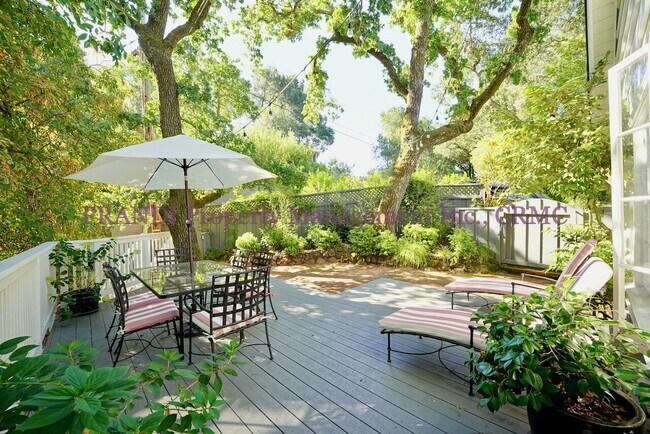 Building Photo - 3-Bedroom, 3-Bath Home with Expansive View...