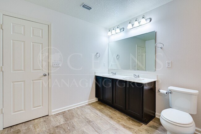 Building Photo - 3/2 Split Plan Home in Cypress Place