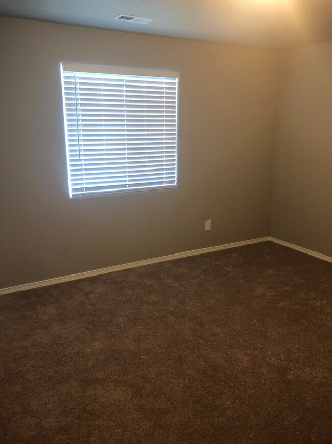 Building Photo - Newer Construction For Rent