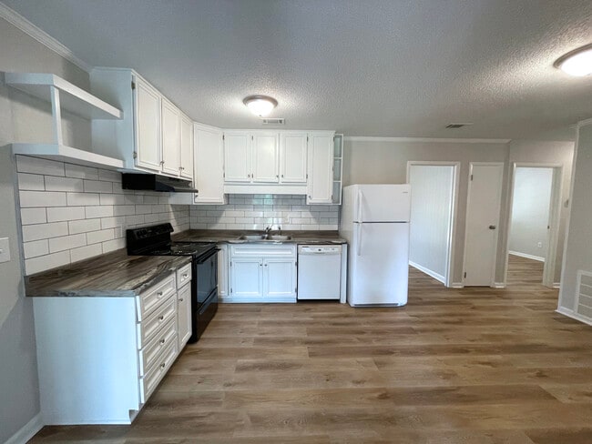 Building Photo - 129 El Ogden Dr