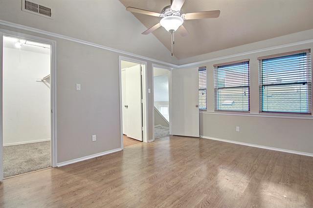 Building Photo - 2106 Willowgate Ln