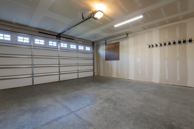 Building Photo - 216 Abby Lp
