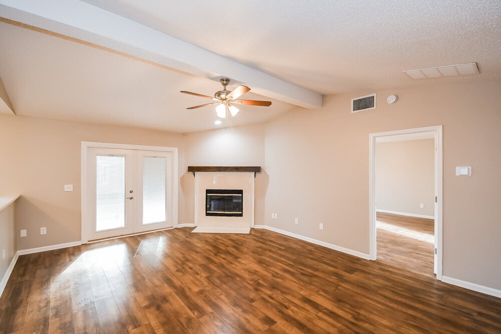 Building Photo - 11180 Barbizon Cir E