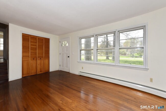 Building Photo - 18 Old Young St