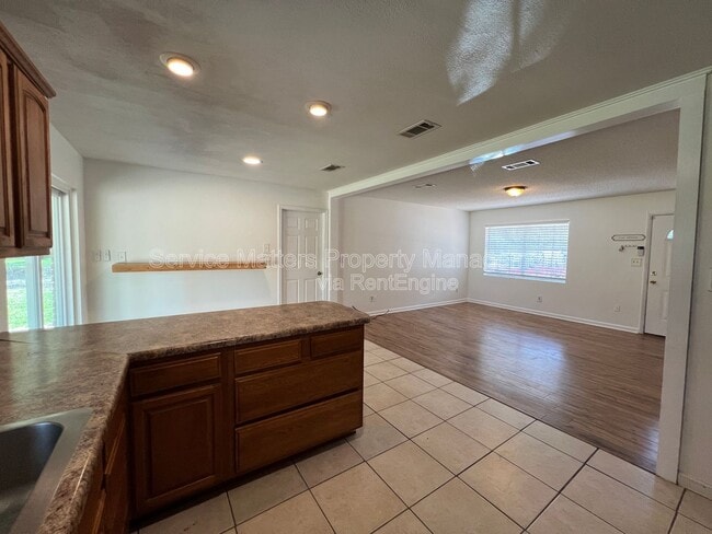 Building Photo - 6933 Javid Rd