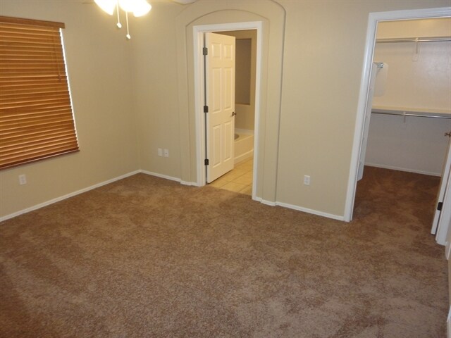Building Photo - 3515 W Center Mountain Way