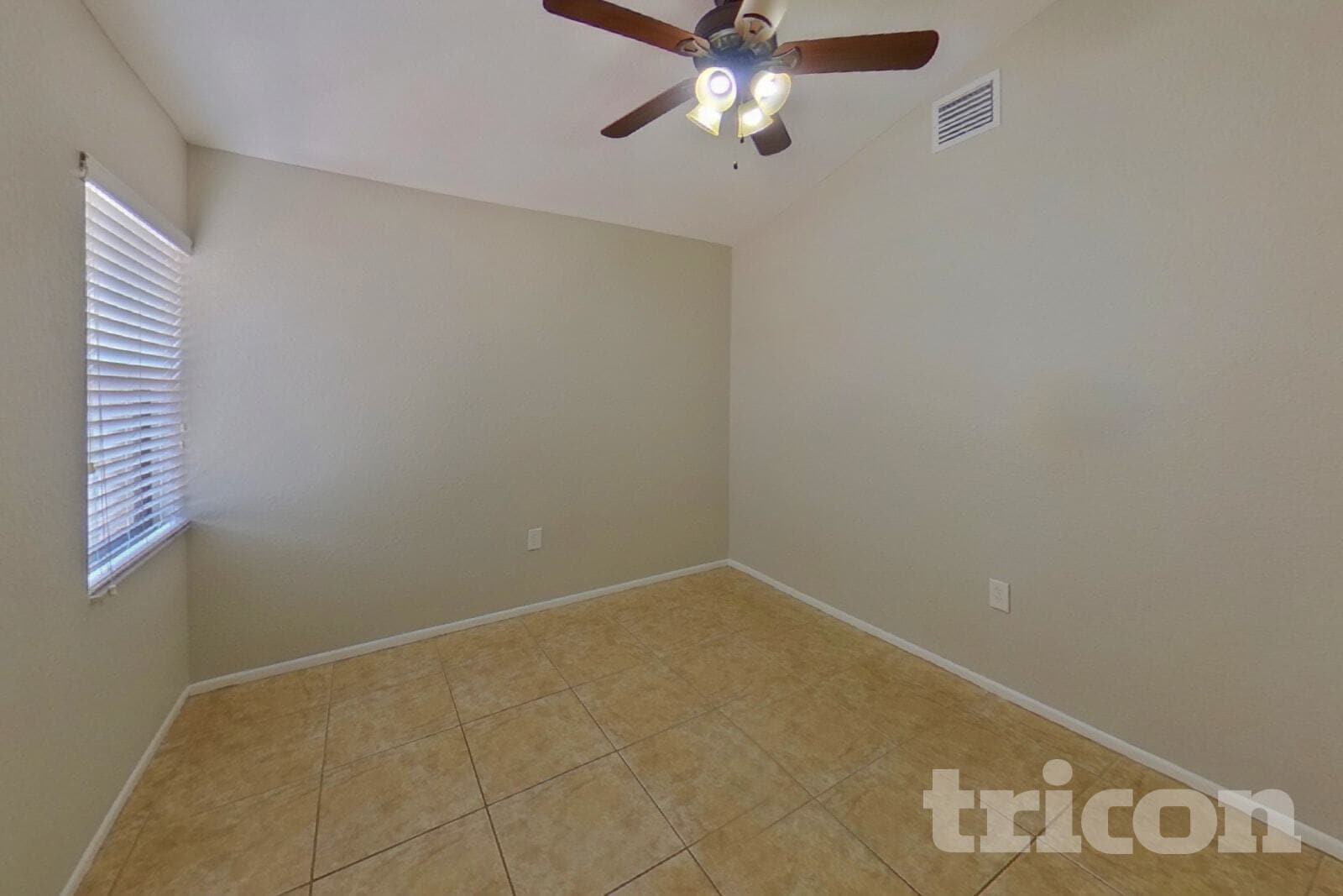 Building Photo - 7756 Sugar Bend Dr