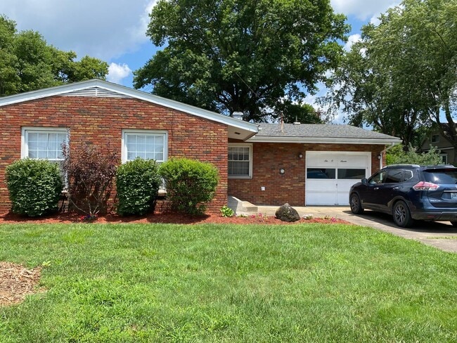 Building Photo - Brick Ranch