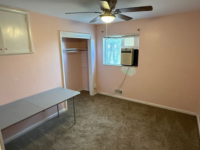 Building Photo - 5 Bedroom Home; Millcreek; 2800 sq ft; Lar...