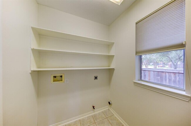 Building Photo - 3203 Amerson Dr