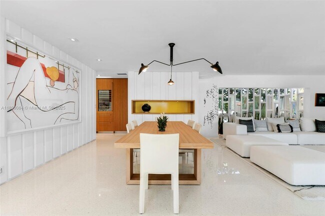 Building Photo - 250 Knollwood Dr