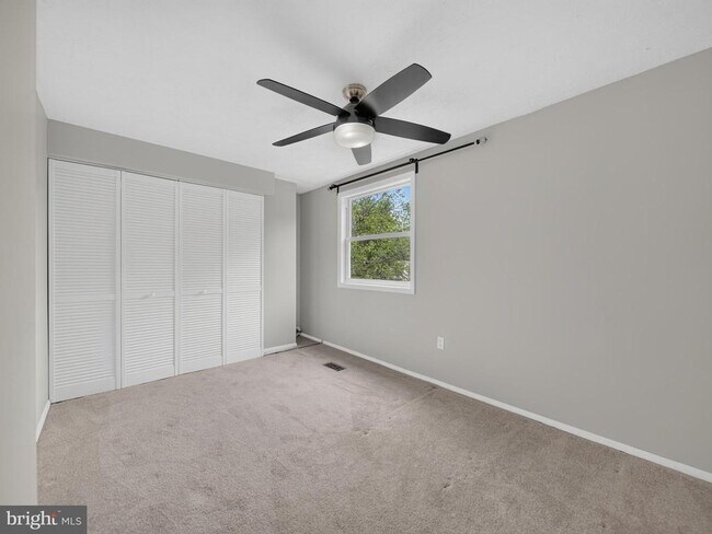 Building Photo - 7648 Fairbanks Ct