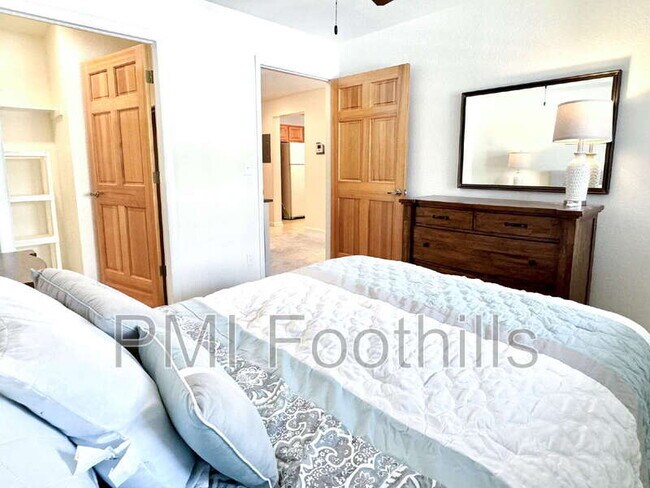 Building Photo - 31719 Rocky Village Dr