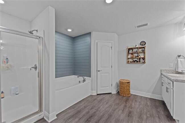 Building Photo - 6346 Blueberry court
