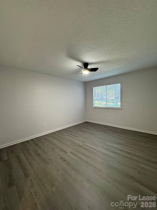 Building Photo - 1466 Riverwood Ct