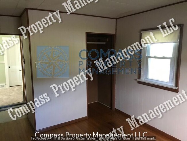 Building Photo - $1,295 - 3 Bed, 1 Bath Apartment - Paradise