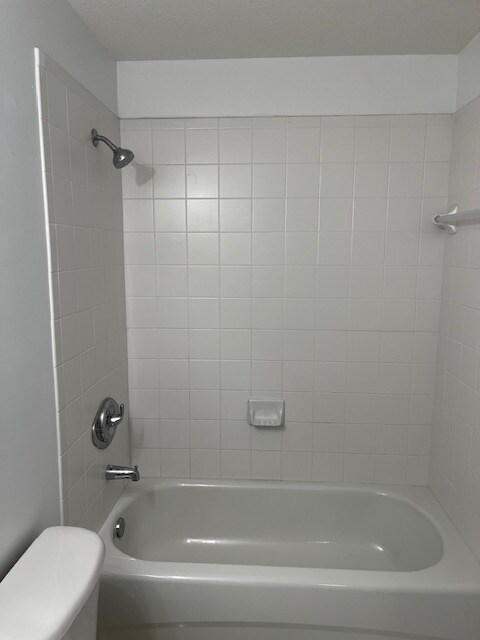 Building Photo - 2651 SE 12th Rd