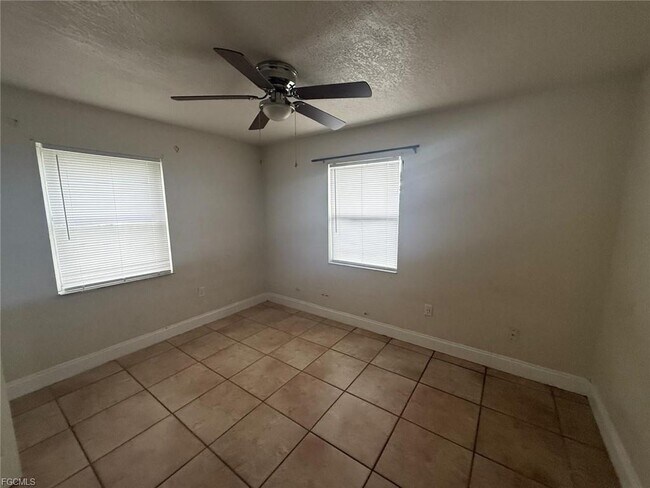 Building Photo - 1665 Henderson Ave