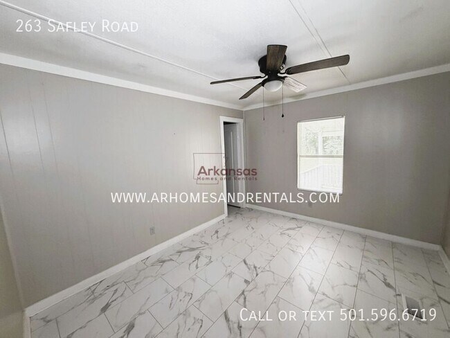 Building Photo - 263 Safley Rd