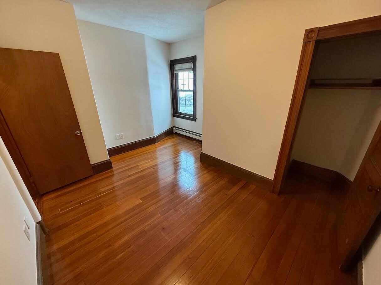 Building Photo - 287 Elliot St