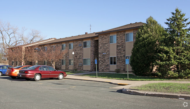 Building Photo - Elk Ridge Manor