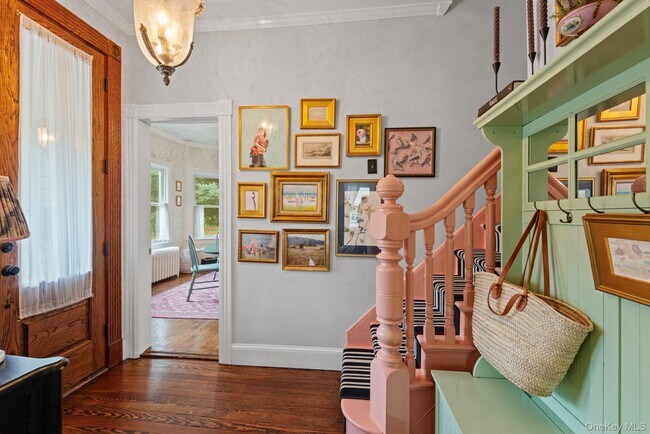 Building Photo - 56 Scudder Ave