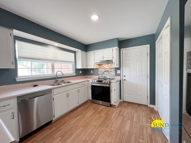 Building Photo - Smart & Solar-Powered South Crestview Home Near Duke Field & Eglin AFB