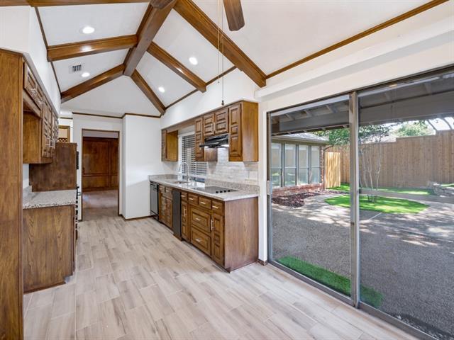 Building Photo - 5918 Brushy Creek Trail