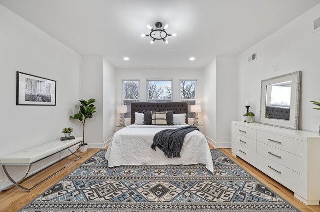 Building Photo - 1135 S 61st St