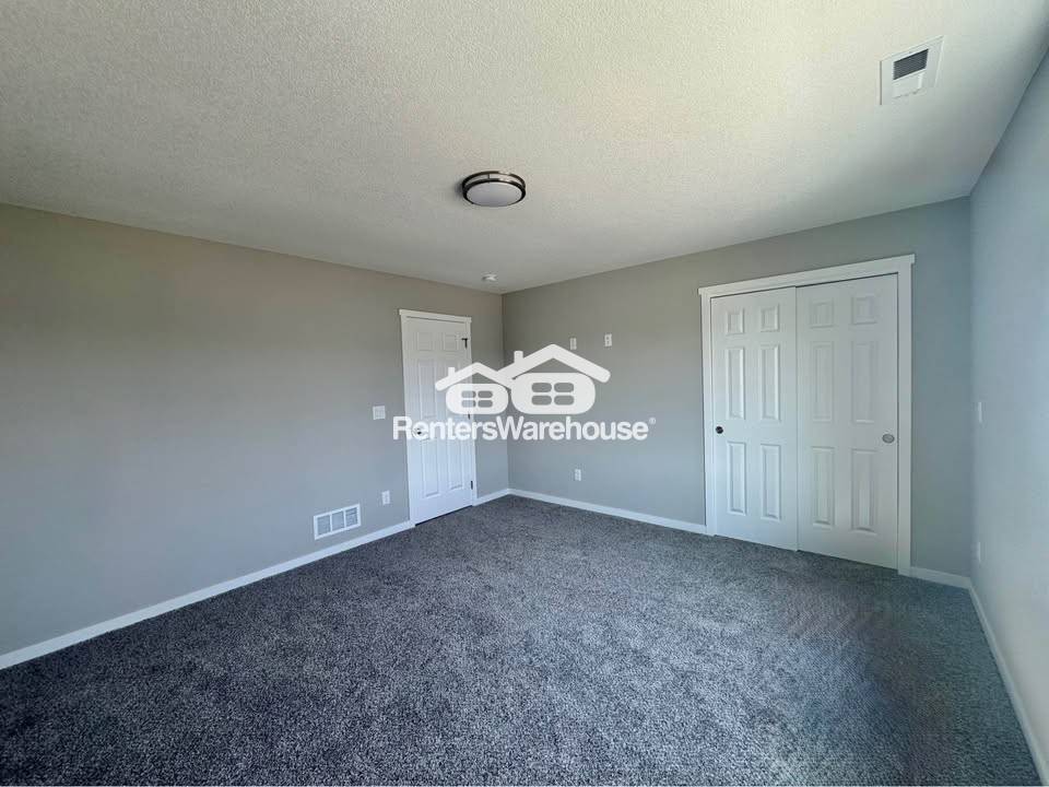 Building Photo - 1009 Adler Ct