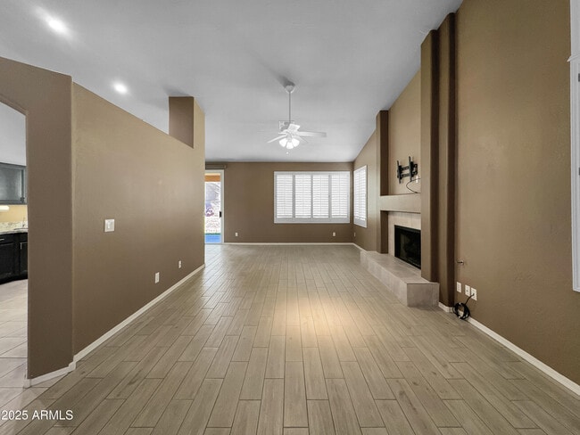 Building Photo - 1624 W South Fork Dr