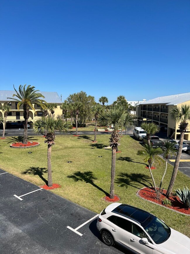 Building Photo - 14459 River Beach Dr