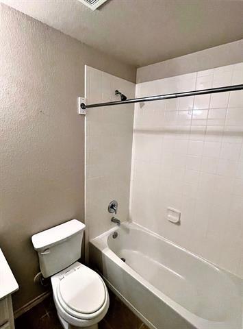 Building Photo - 208 Dye Dr