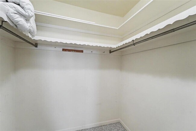 Building Photo - 5108 Brittany Dr S