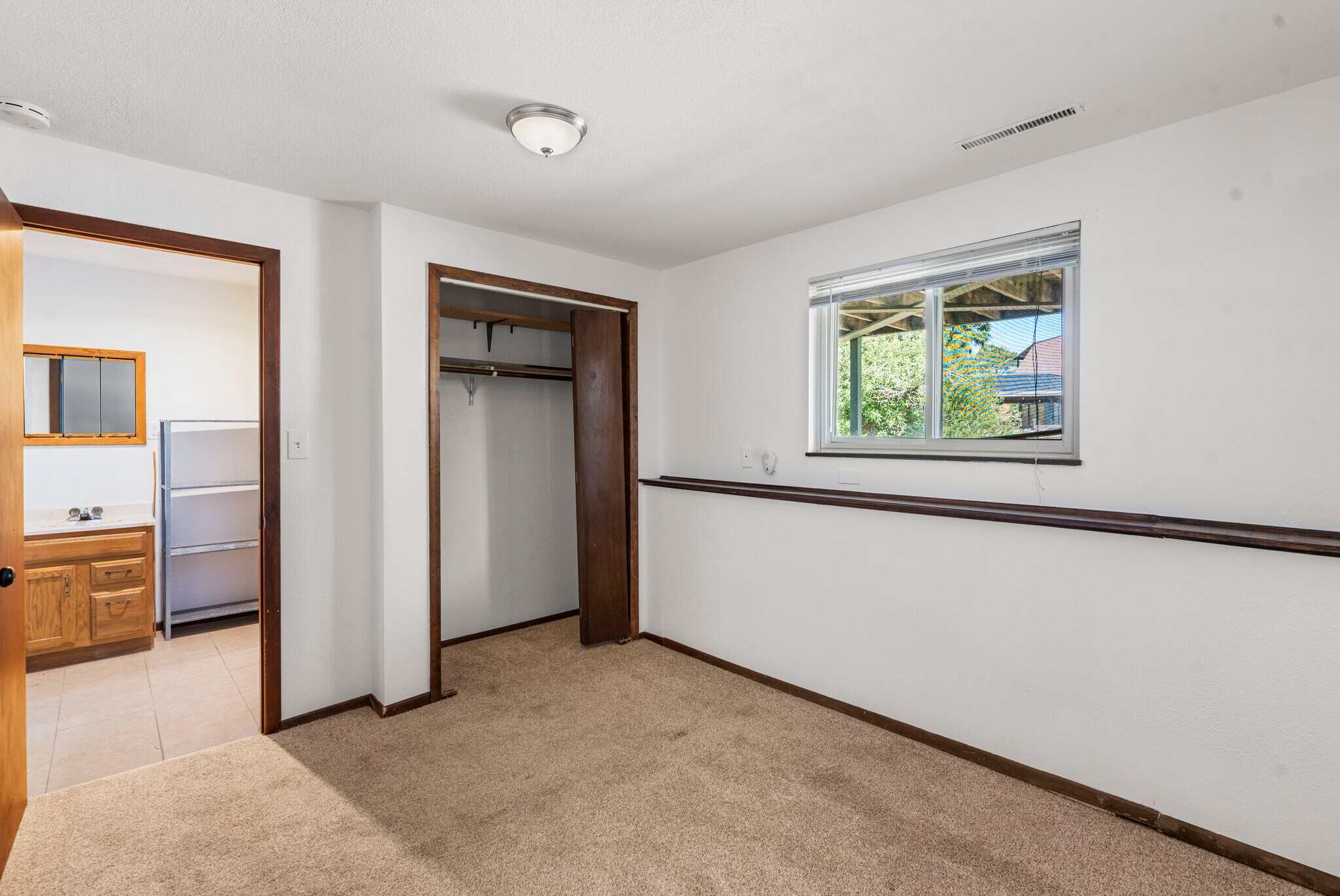 Building Photo - 5916 Wolf Creek Pl