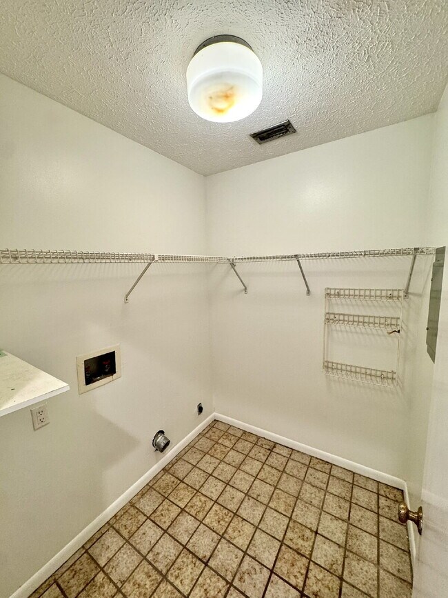 Building Photo - WATER FRONT PROPERTY!!!!!