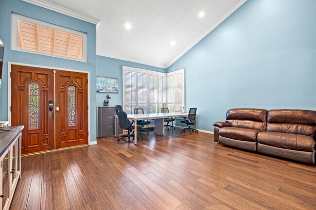 Building Photo - Spacious 4BR Family Retreat w Private Pool