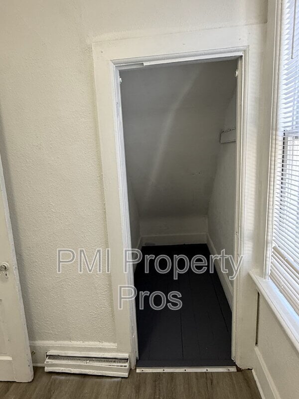 Building Photo - 2630 N 24th Pl