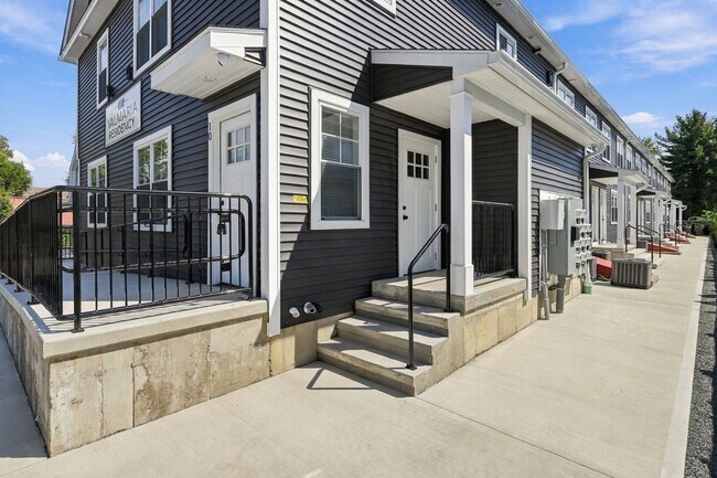 Building Photo - 61 Parker St