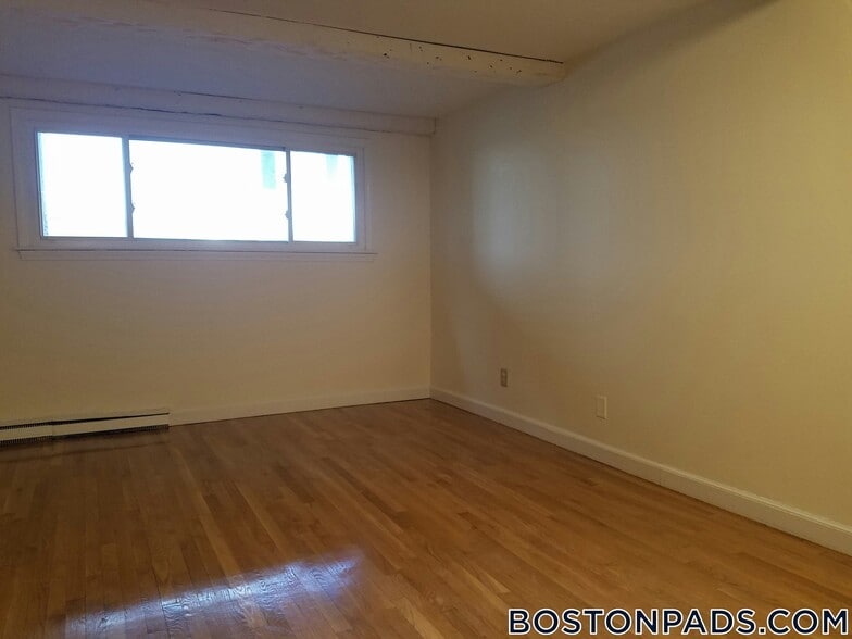 Building Photo - 1799 Centre St