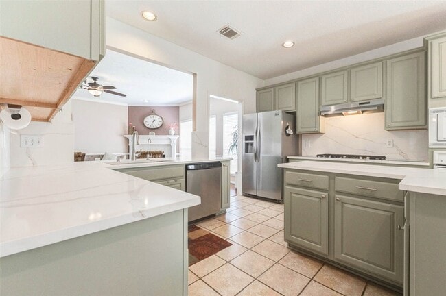 Building Photo - 15415 Longhorn Cavern Dr
