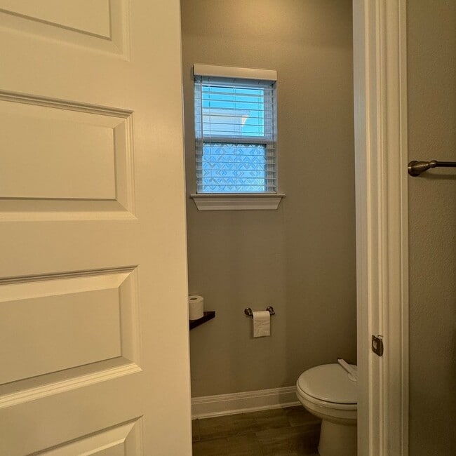 Building Photo - 3750 E Palm Valley Blvd